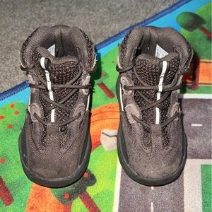 Yeezy desert boot infant